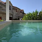 Moro House فيلة