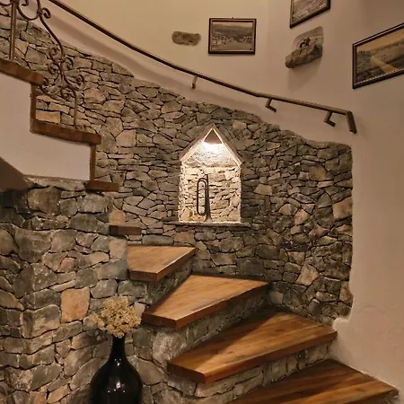 Moro House Villa